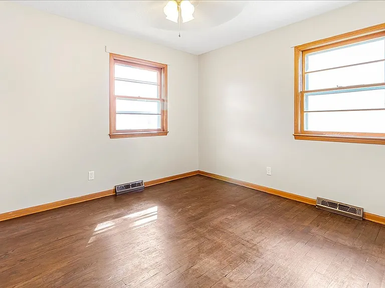 318 Goodrich Dr — Photo 21
