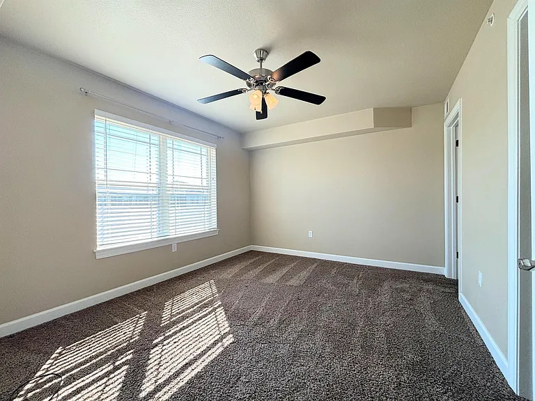 1411 Genesis Dr #6 — Photo 7
