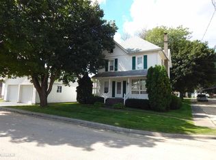 202 S Stanton St, Shannon, IL 61078