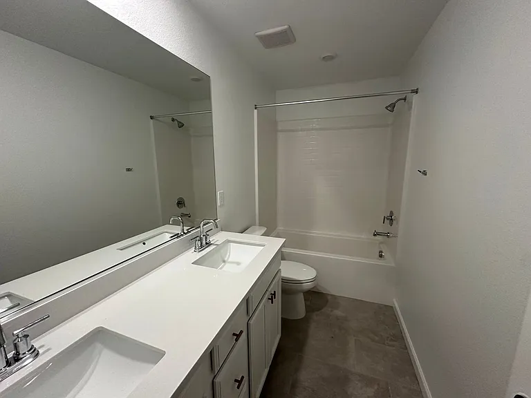 1704 Bullock Dr — Photo 10