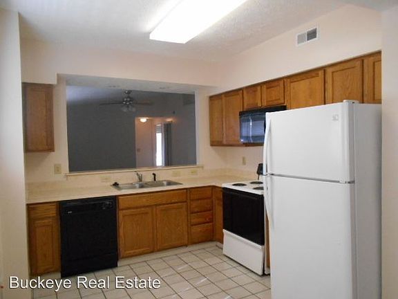 5th image of 90 E 13th Ave APT B