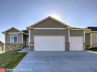 7349 Lilee Ln, Lincoln, NE 68516