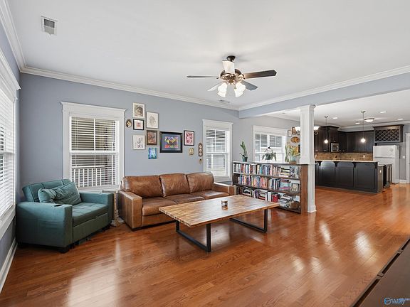 3rd image of 1020 Rison Ave NE