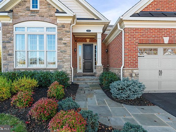 5th image of 5923 Bowes Creek Pl