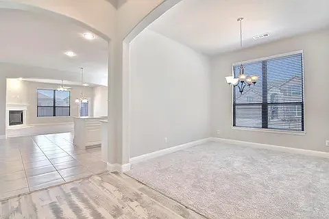 2417 Griffith Park Dr — Photo 4