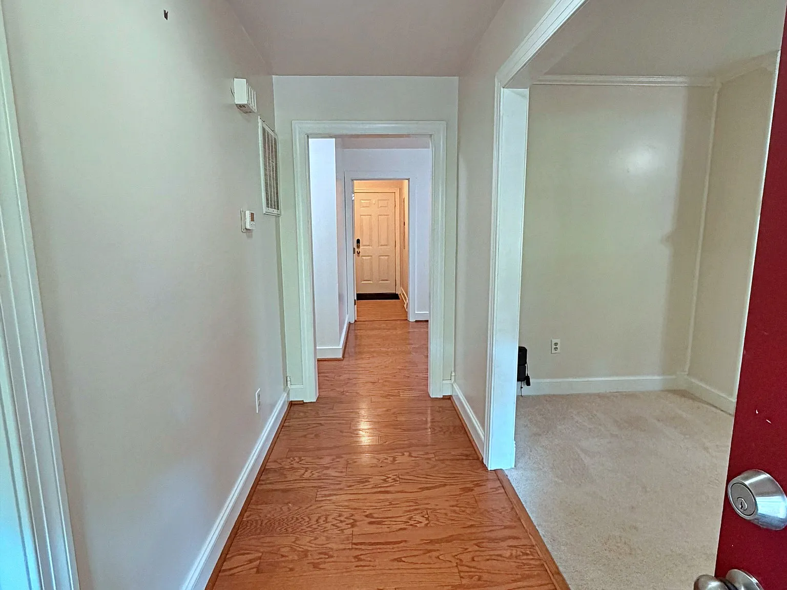 3 bed, 1500 sqft, $2,095 — Photo 3