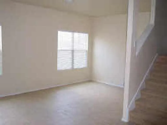 3418 Glenmore Meadow Dr — Photo 6