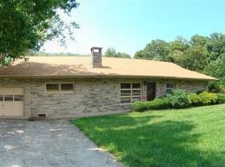 413 Haynes Ln, Gatlinburg, TN 37738