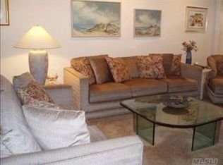 3145 Camden Ln, Merrick, NY 11566