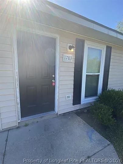 1 bed, 1.0 bath, 550 sqft, $899 — Photo 2