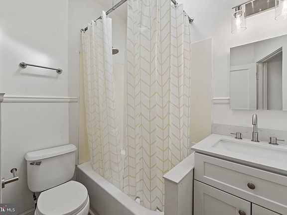 3rd image of 538 Hurley Ave
