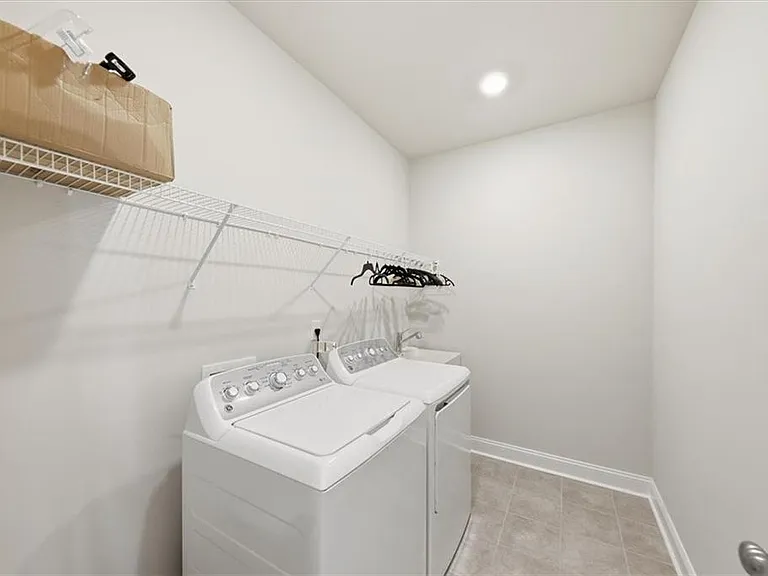 3939 Alderstone Dr — Photo 33