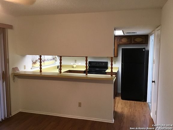 4th image of 1111 Longmont St