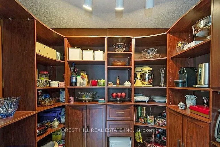 297 Grangeover Ave — Photo 11
