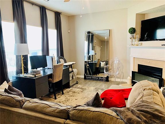 3rd image of 1757 Glen View Way