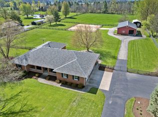 12282 N Grove Rd, Sycamore, IL 60178