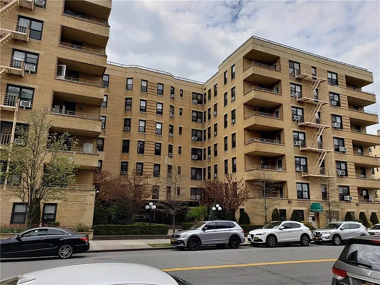 2 W End Ave — Photo 2