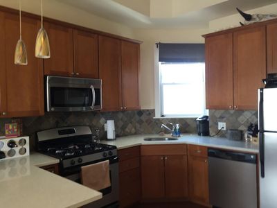 2409 N Clybourn Ave APT 4F, Chicago, IL, 60614