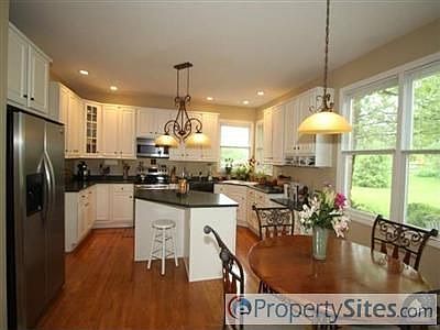 5th image of 7152 Crown Pointe Dr