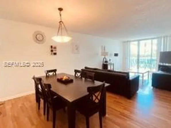 19370 Collins Ave, Sunny Isles Beach, FL