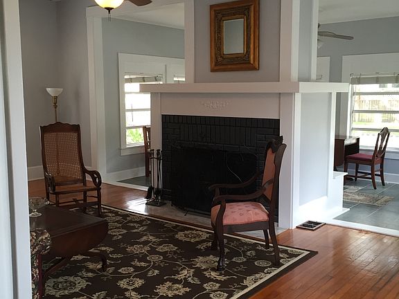 4th image of 1002 Magnolia Ave