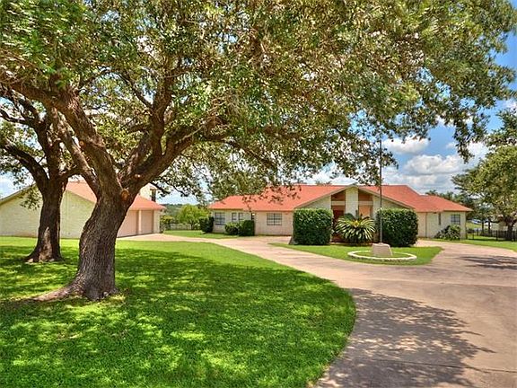 3rd image of 1201 Janice Ln