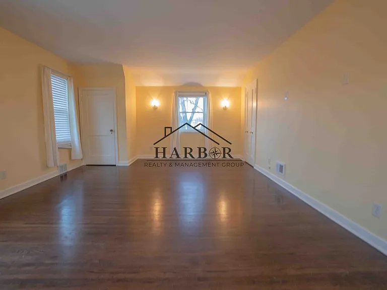 1350 2nd St NW — Photo 5
