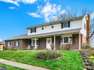 422 Sioux Dr, Mechanicsburg, PA 17050