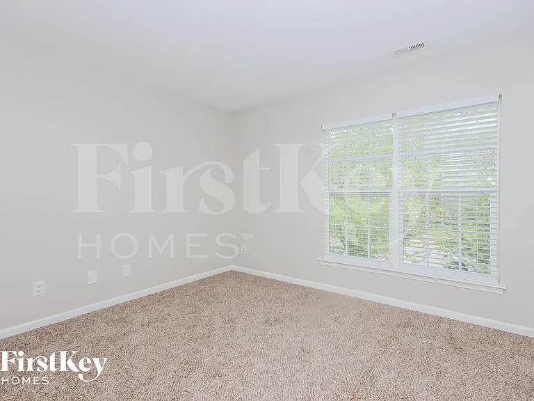 145 Golden Valley Dr — Photo 12