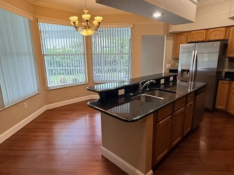 4351 Ellinwood Blvd — Photo 8