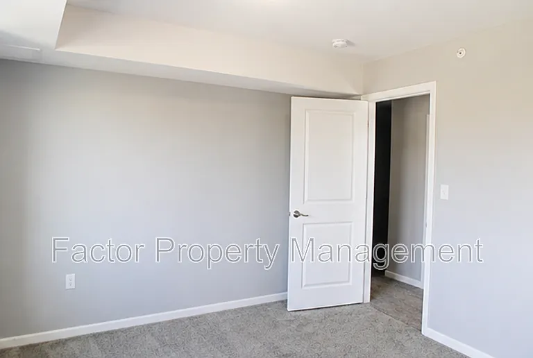 561 Elk St S — Photo 98