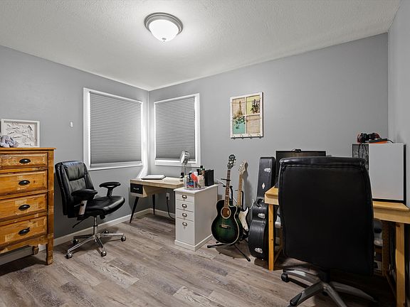 5th image of 1209 E 10th Ave
