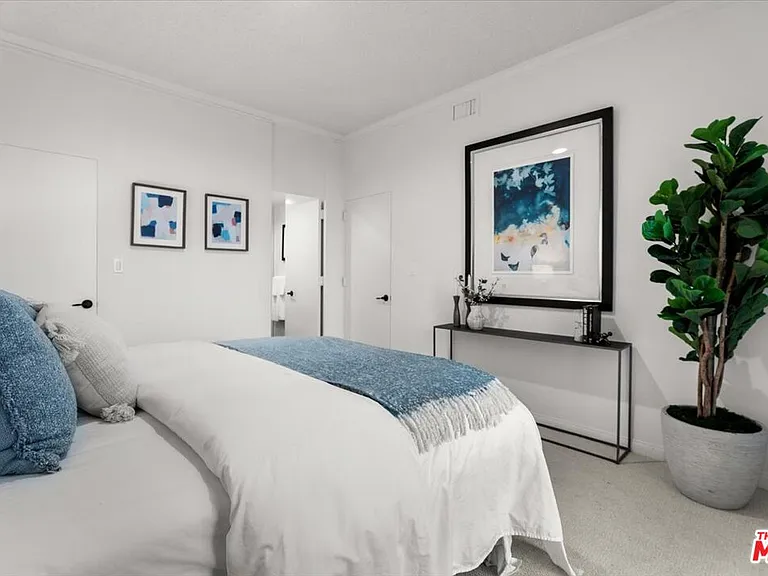 1333 S Beverly Glen Blvd #405 — Photo 13