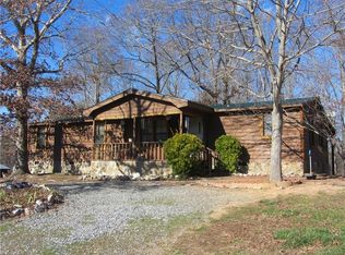3407 Dodgetown Rd, Walnut Cove, NC 27052