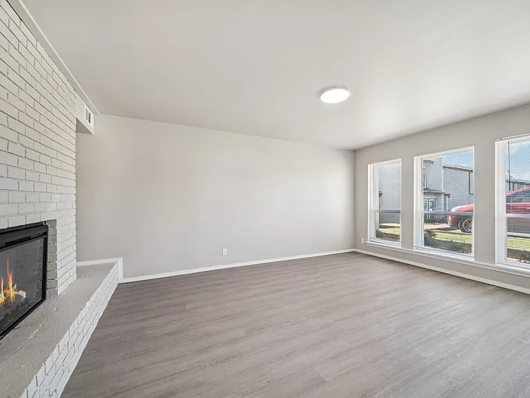 Cedar Park Apartments — Photo 41