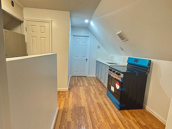 4th image of 119-48 228th St #2
