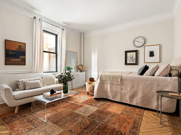 61 Pierrepont Street image 1 of 5