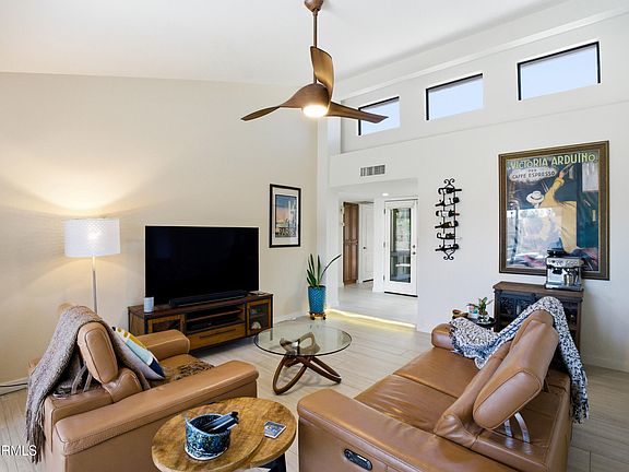 5th image of 1015 E BECKER Lane