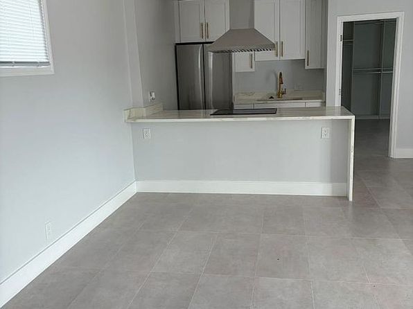 14 Crossings Cir APT E