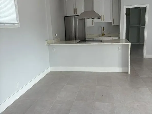 14 Crossings Cir APT E, Boynton Beach, FL 33435