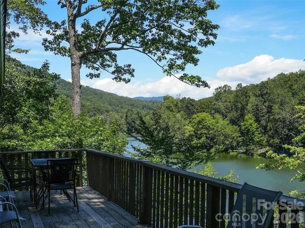 222 W Lake Dr N, Lake Lure, NC 28746
