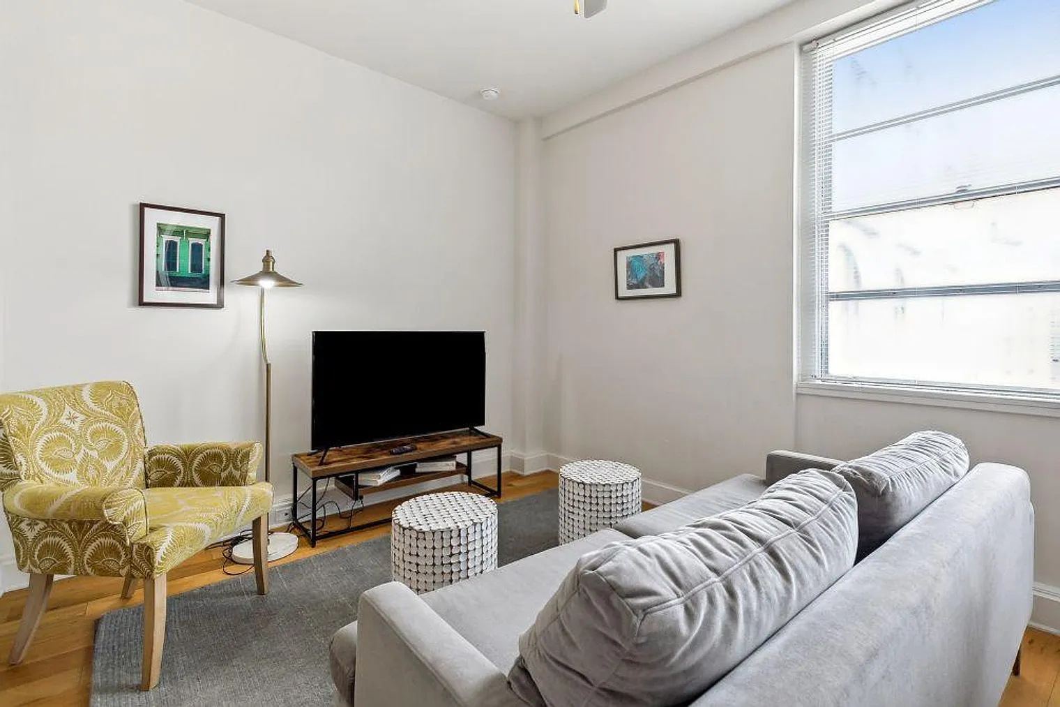 1 bed, 1.0 bath, 430 sqft, $3,156 — Photo 1