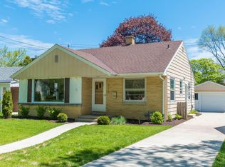 310 N 90th St, Milwaukee, WI 53226