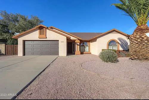 8802 W Orchid Ln Photo 1