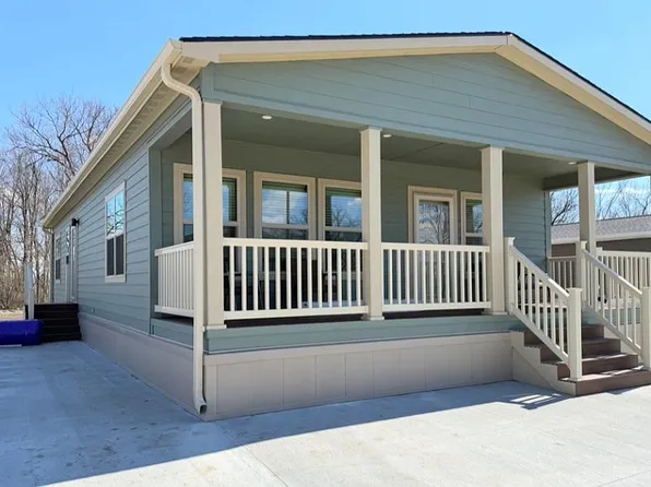 7368 NE Berwick Dr #1, Ankeny, IA 50021