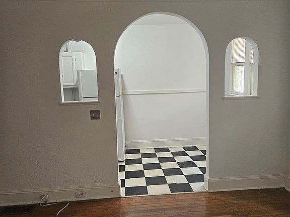 5th image of 929-933 Euclid Ave NE #933-20