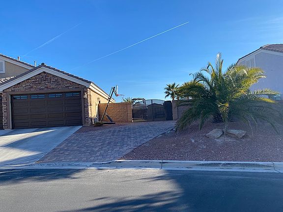 4th image of 355 Chaplin Cove Ave