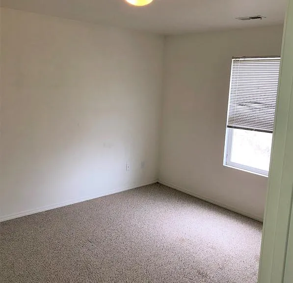 2896 W Willow Way — Photo 5