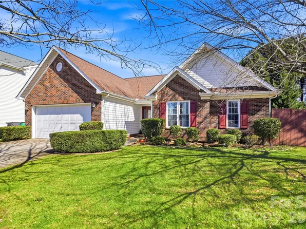 8812 Norway Ct, Charlotte, NC 28269