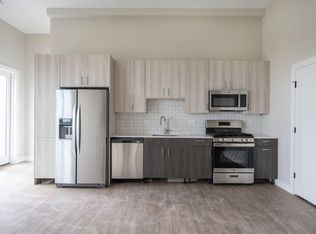 320 Chelsea St #306, Boston, MA 02128